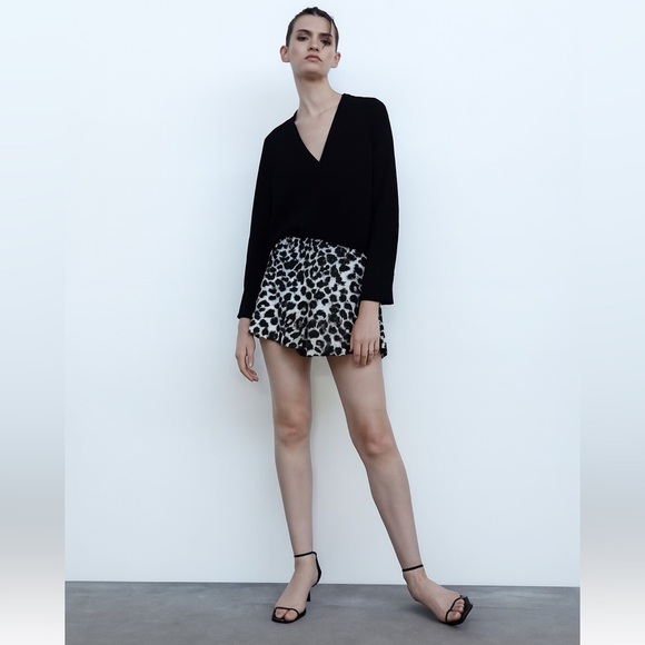 Zara Leopard Print Skort Wide Leg Excellent Size M - Picture 1 of 5